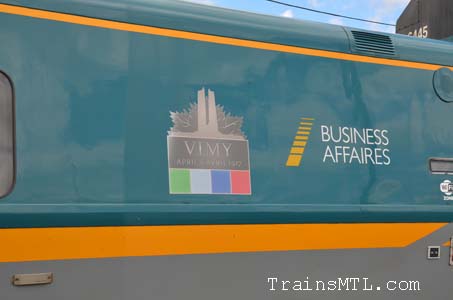 Passenger car VIA 3460 left side with Vimy sign 1917-2017/ Wagon de passager VIA 3460 coté gauche avec sigle de Vimy 1917-2017